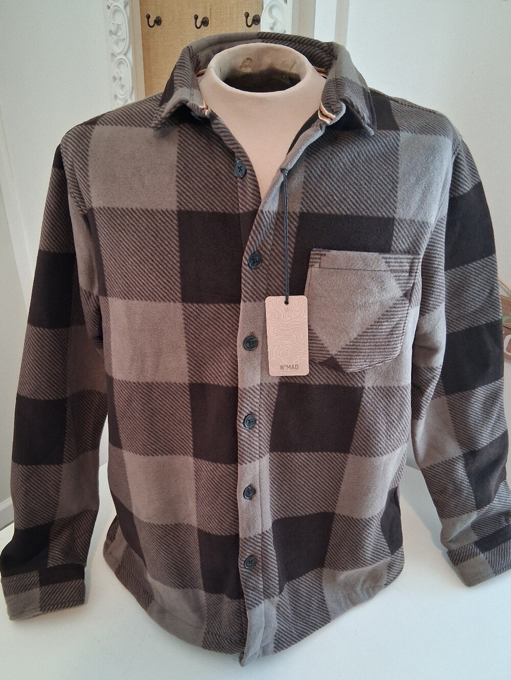 No Mad Men's Gray & Black Plaid Button-Down Fleece Shirt/Jacket Sz L NWT